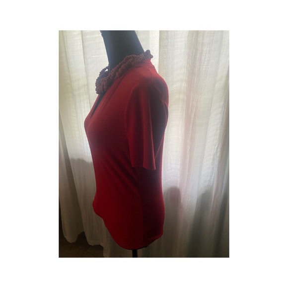 Top - Picture 2 of 3